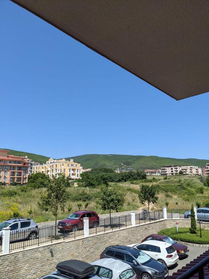 Sunny Star Dreams Condo W Prime Location, Pool, Sea View Sveti Vlas Buitenkant foto