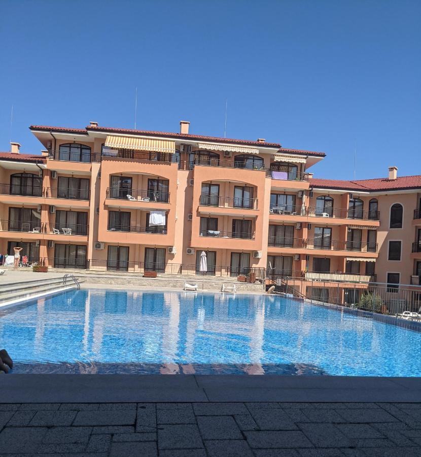Sunny Star Dreams Condo W Prime Location, Pool, Sea View Sveti Vlas Buitenkant foto