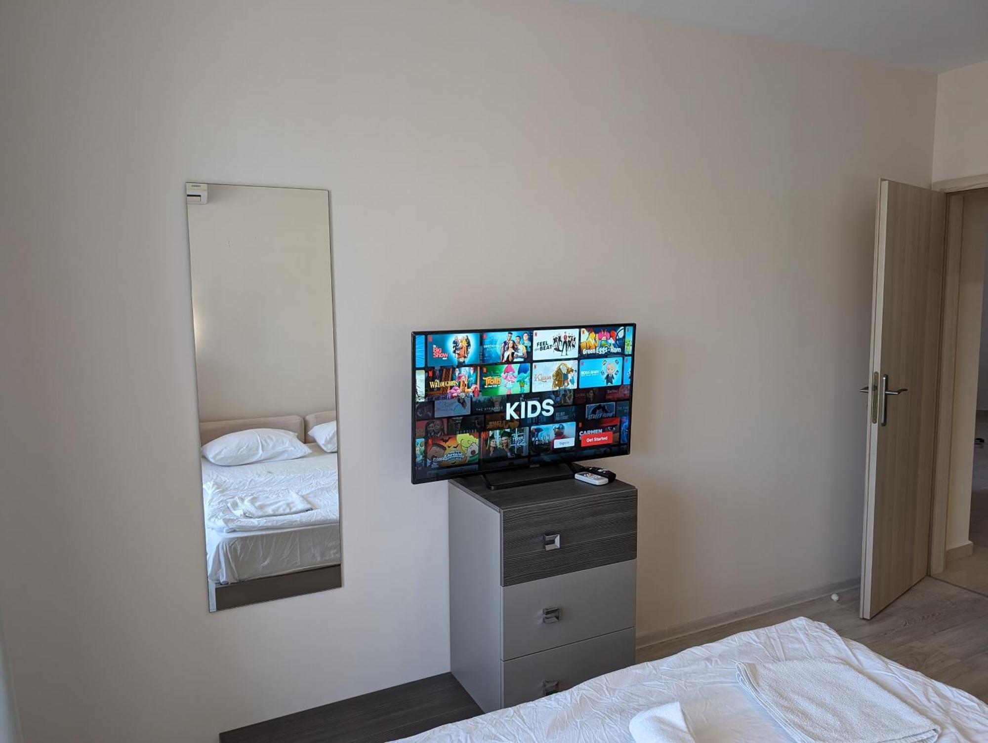 Sunny Star Dreams Condo W Prime Location, Pool, Sea View Sveti Vlas Buitenkant foto
